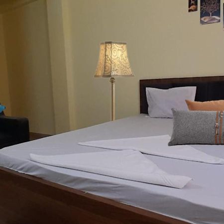 Goroomgo The Grand Inn Ruby Calcutta Exteriör bild